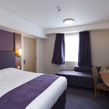 Premier Inn 布伦特伍德 外观 照片