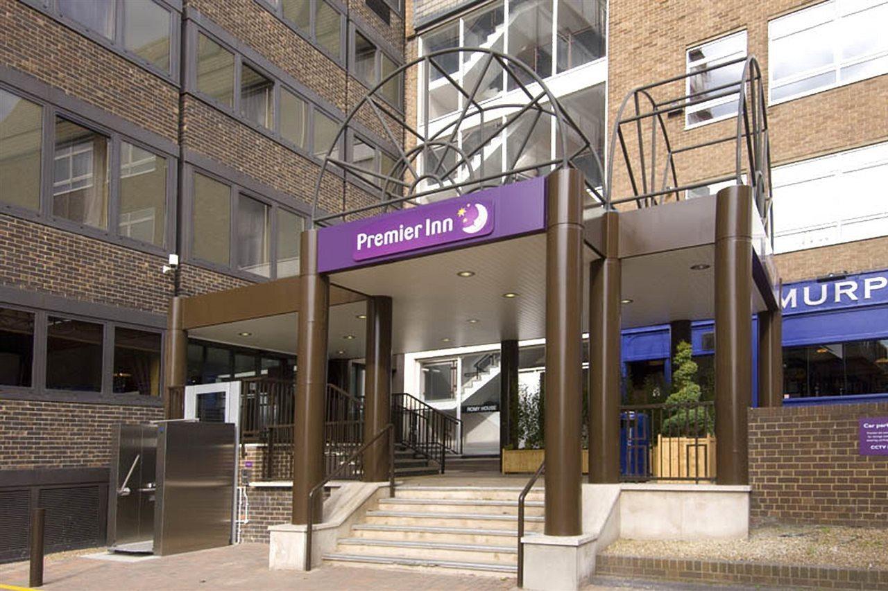 Premier Inn 布伦特伍德 外观 照片