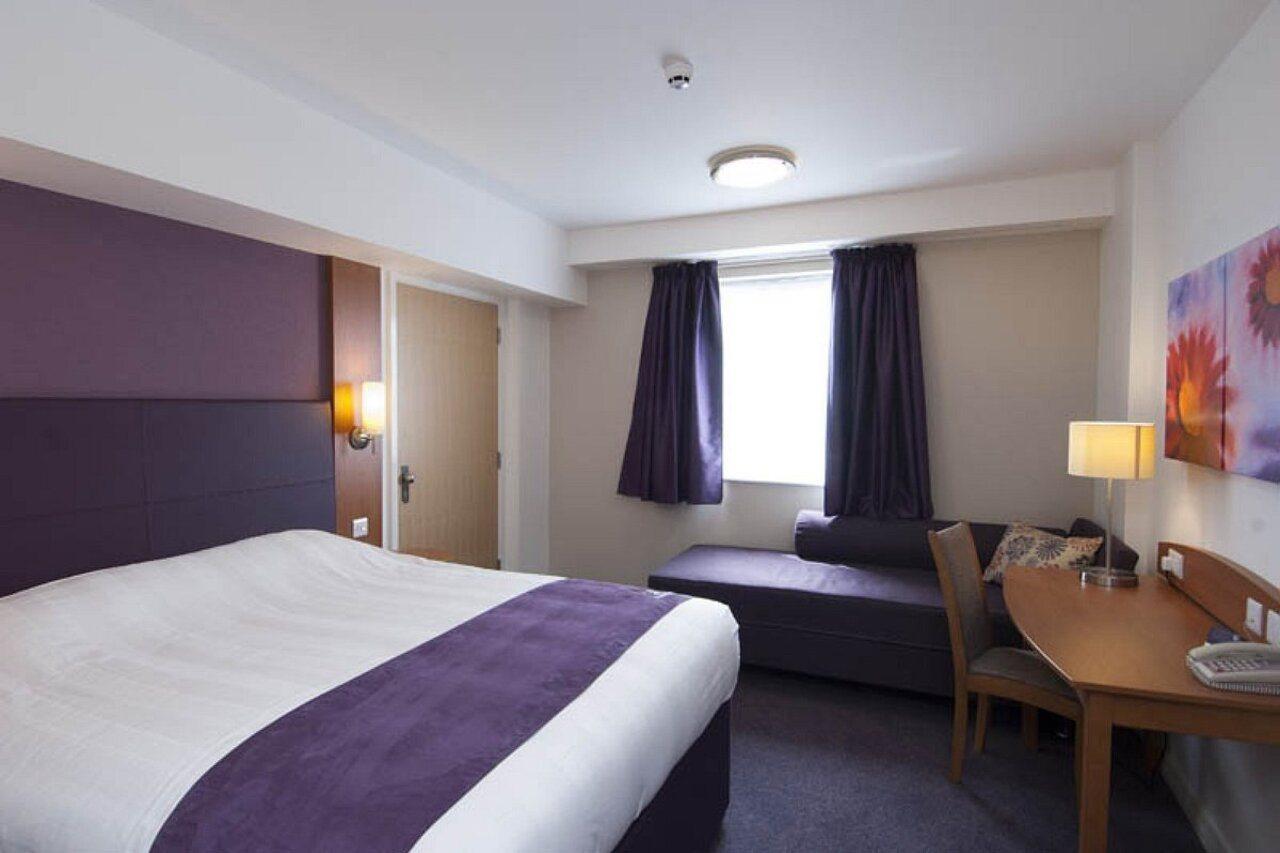 Premier Inn 布伦特伍德 外观 照片