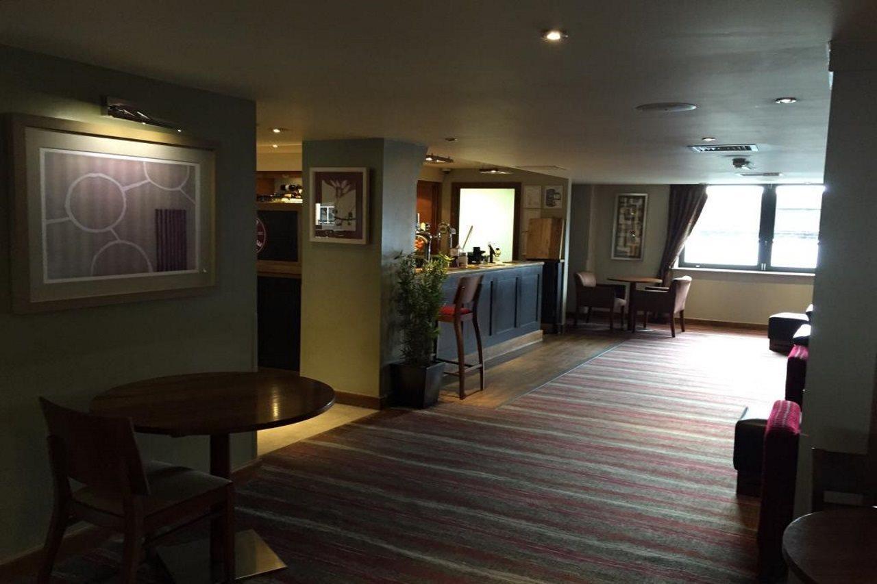 Premier Inn 布伦特伍德 外观 照片