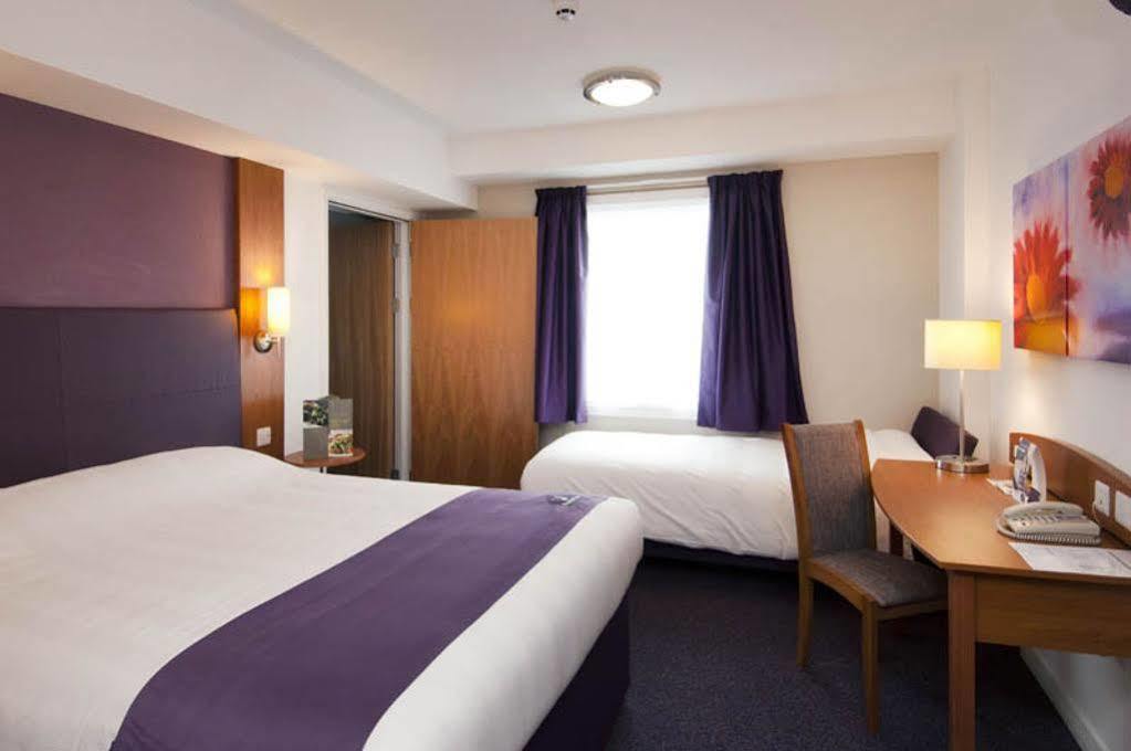 Premier Inn 布伦特伍德 外观 照片