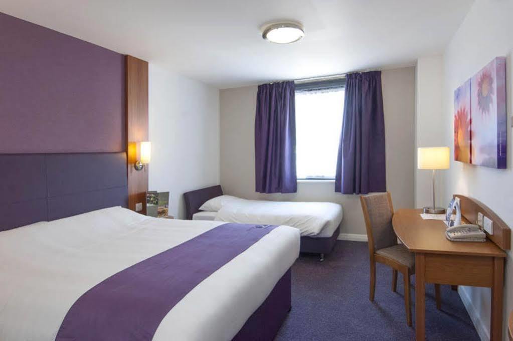 Premier Inn 布伦特伍德 外观 照片