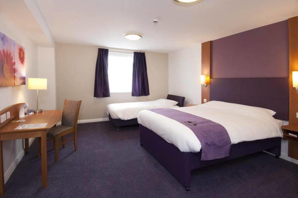 Premier Inn 布伦特伍德 外观 照片