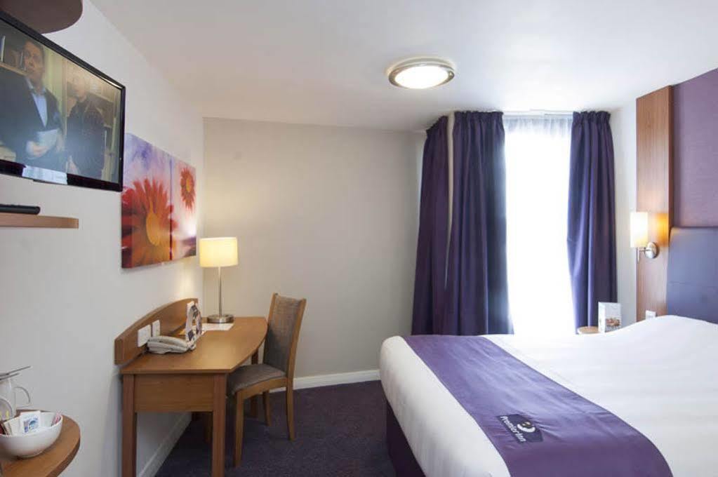 Premier Inn 布伦特伍德 外观 照片